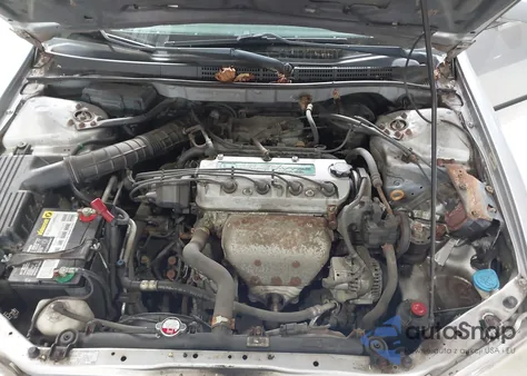 2000 Honda Accord 2.3 Lx from USA, damaged, VIN 1HGCG6654YA130384